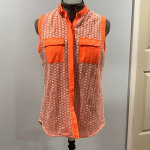 Sleeveless bottom down